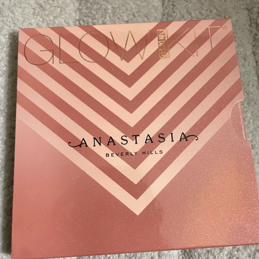 Anastasia Beverly Hills Sun Dipped Glow Kit
